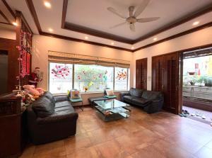 CỰC HIẾM ! BÁN BIỆT THỰ VƯỜN ĐÀO - LẠC LONG QUÂN SIÊU VIP 232M2 - 15M MẶT TIỀN - 6 TẦNG THANG MÁY - HÀNG XÓM LOTTE!
